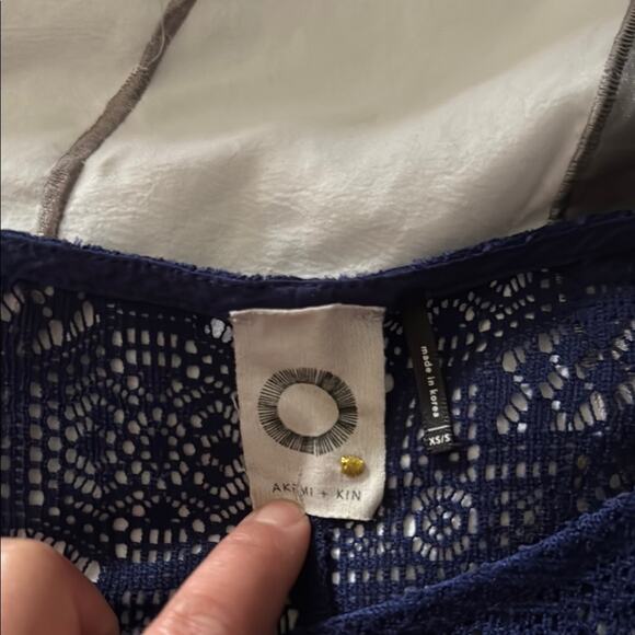 Anthropologie Akemi + Kin | Navy Blue Lace Blouse Size XS/S - Picture 5 of 8